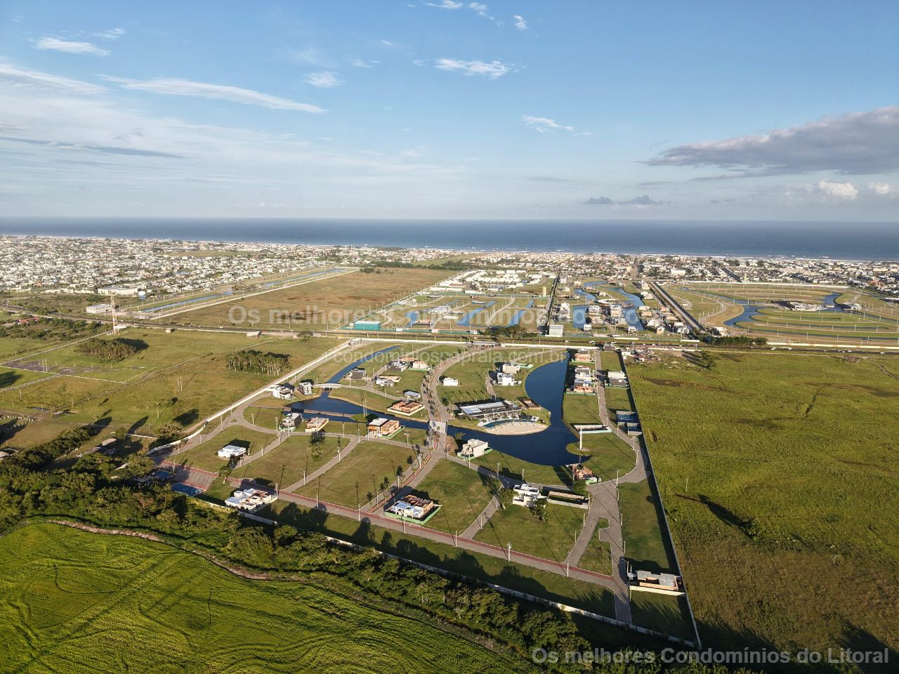 🌿 TERRENO BEIRA LAGO À VENDA NO ALLURE BEACH CONDO — XANGRI-LÁ — Xangri-lá