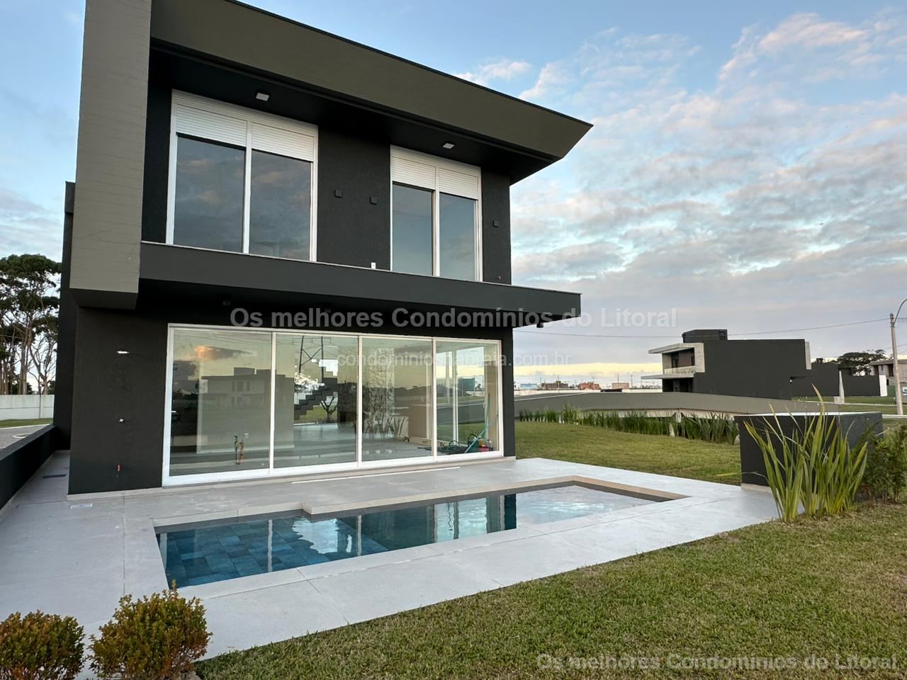 SOBRADO BEIRA LAGO À VENDA NO CONDOMÍNIO ALLURE | 235 m² | 4 SUÍTES | Xangri-Lá — Xangri-lá