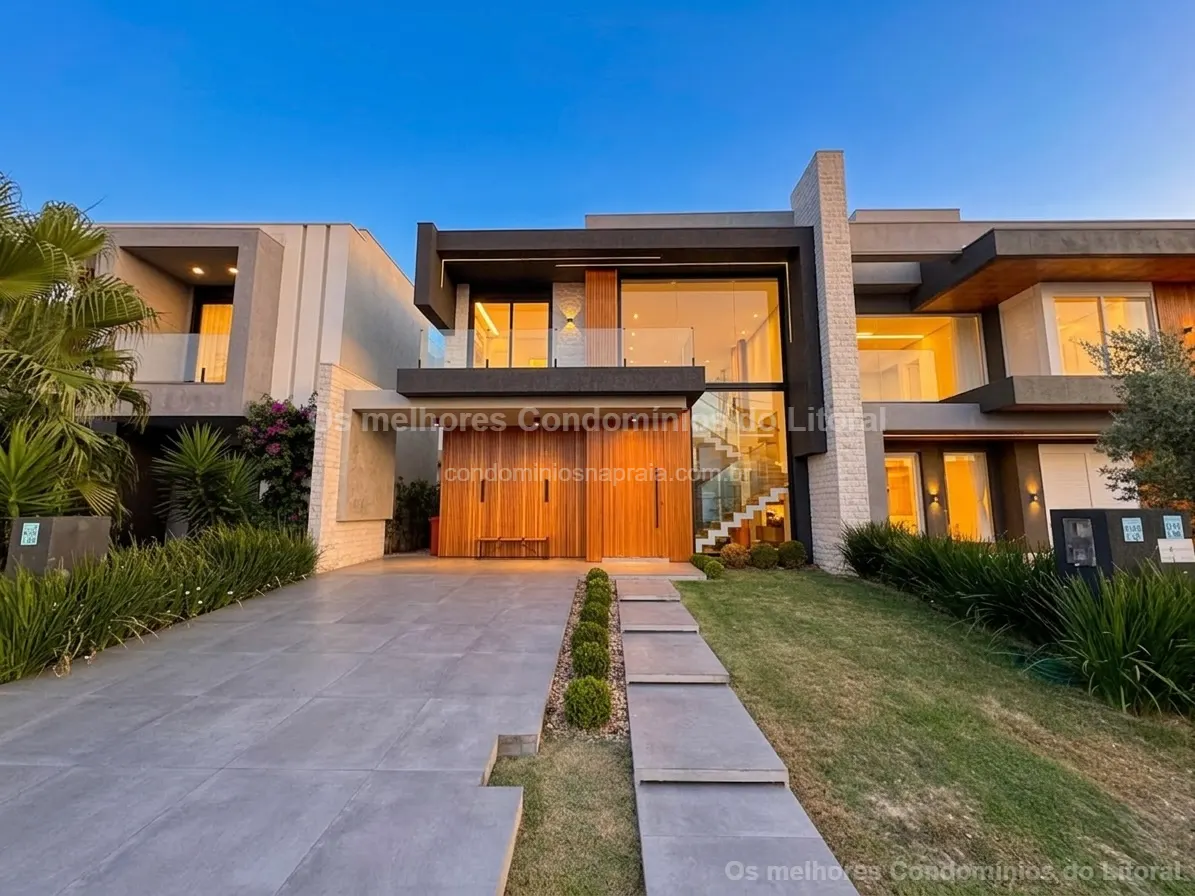 CASA MOBILIADA À VENDA NO CONDOMÍNIO BLUE | 211 m² | 4 SUÍTES | XANGRI-LÁ — Xangri-lá