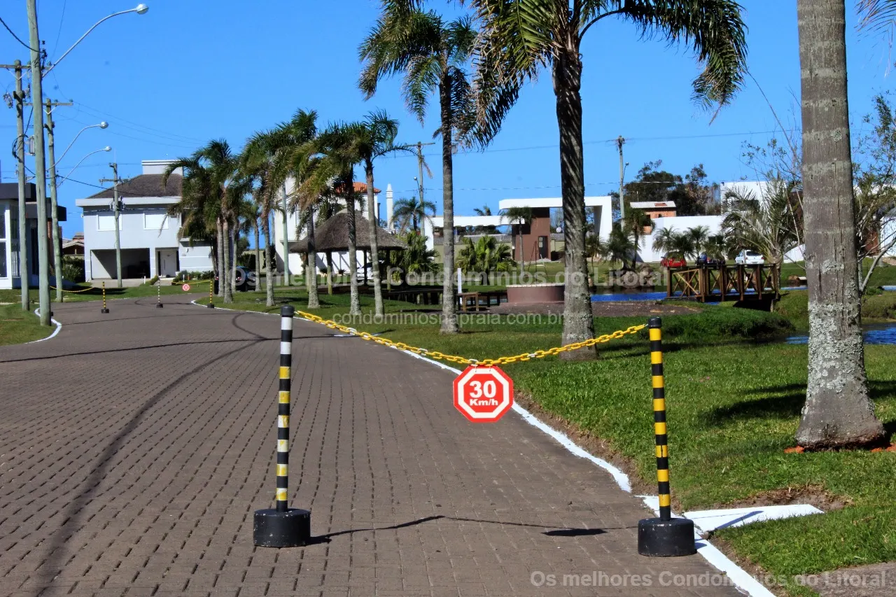TERRENO À VENDA NO CONDOMÍNIO DUBAI RESORT | 367 m² | XANGRI-LÁ — Capão da Canoa