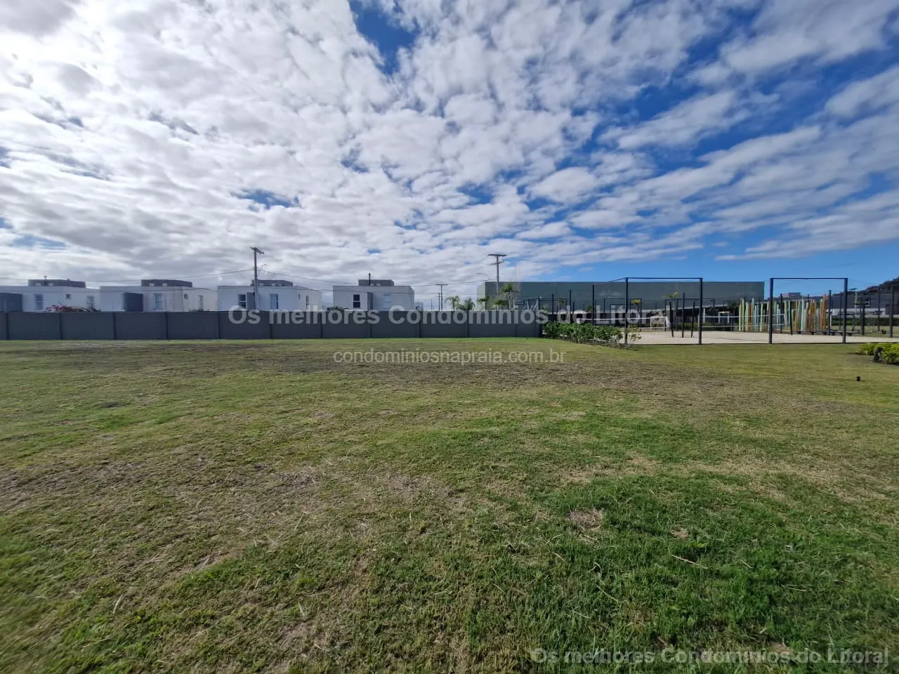 SUPER LOTE À VENDA NO CONDOMÍNIO LÓTUS | 735,73 m² | FRENTE SUL | XANGRI-LÁ — Xangri-lá