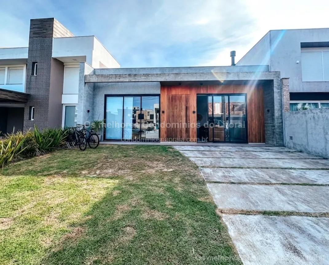 CASA À VENDA NO CONDOMÍNIO BLUE | 4 SUÍTES | MOBILIADA | XANGRI-LÁ — Xangri-lá