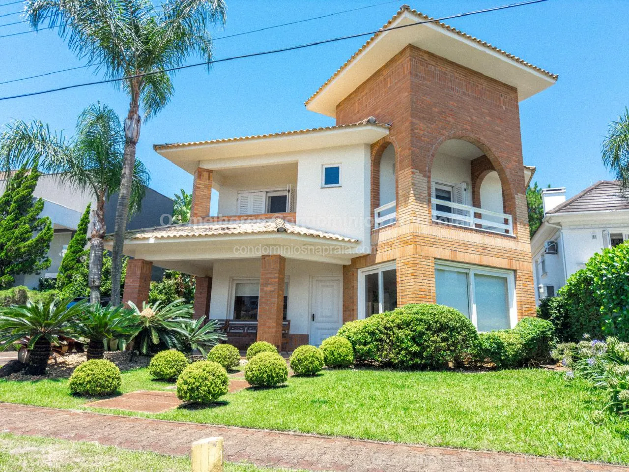 CASA À VENDA NO ATLÂNTIDA LAGOS PARK | 4 DORMITÓRIOS | MOBILIADA | XANGRI-LÁ — Xangri-lá