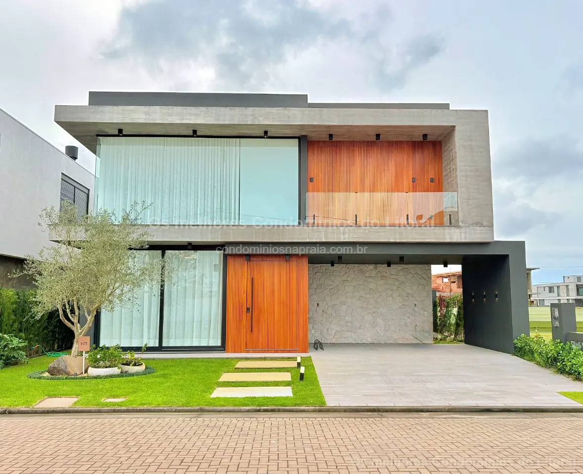 CASA À VENDA NO CONDOMÍNIO AMARÉ | 4 SUÍTES + HOME OFFICE | 337 m² | XANGRI-LÁ — Xangri-lá