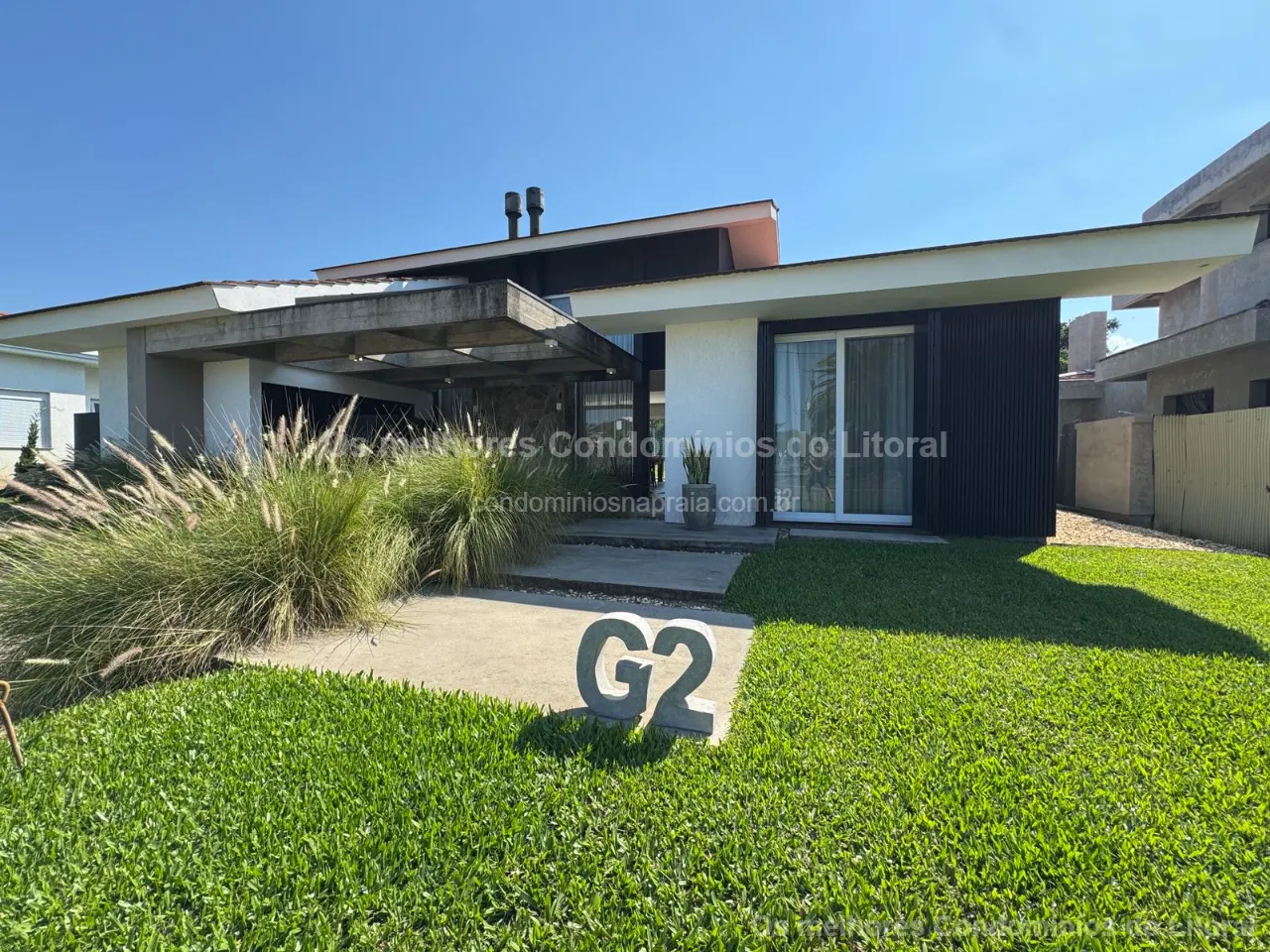 CASA TÉRREA À VENDA NO CONDOMÍNIO GREEN VILLAGE | 3 SUÍTES | TERRENO DE 1.249 m² | XANGRI-LÁ — Xangri-lá